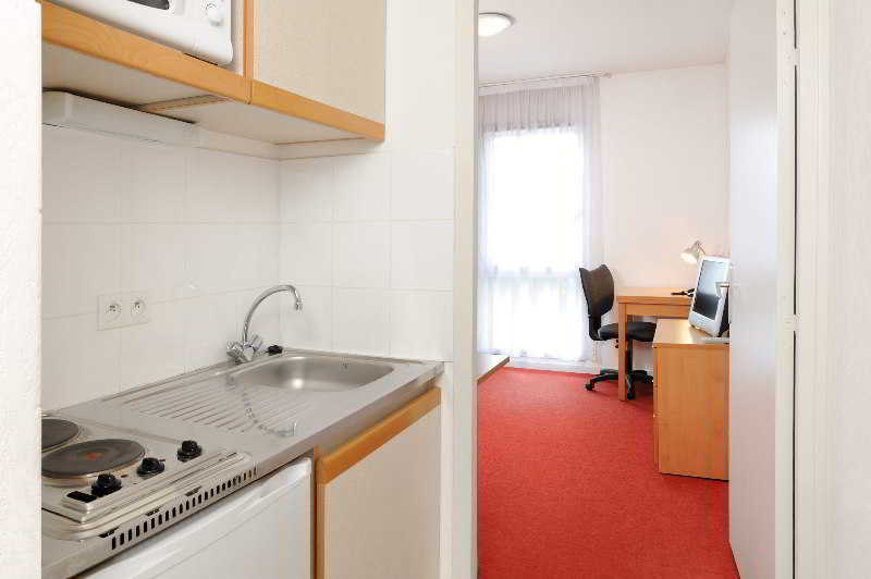 Séjours&Affaires Nantes La Beaujoire Esterno foto